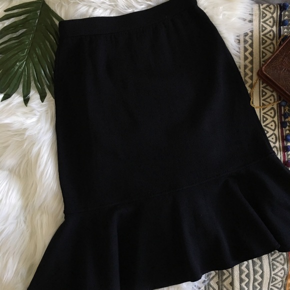 St. John Collection Dresses & Skirts - ST. JOHN COLLECTION | Flared Hem Knit Skirt